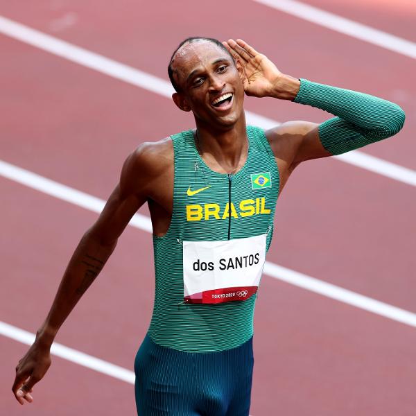 O que os santos têm na cabeça?